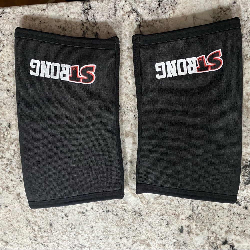 Rogue- STrong Knee Sleeves